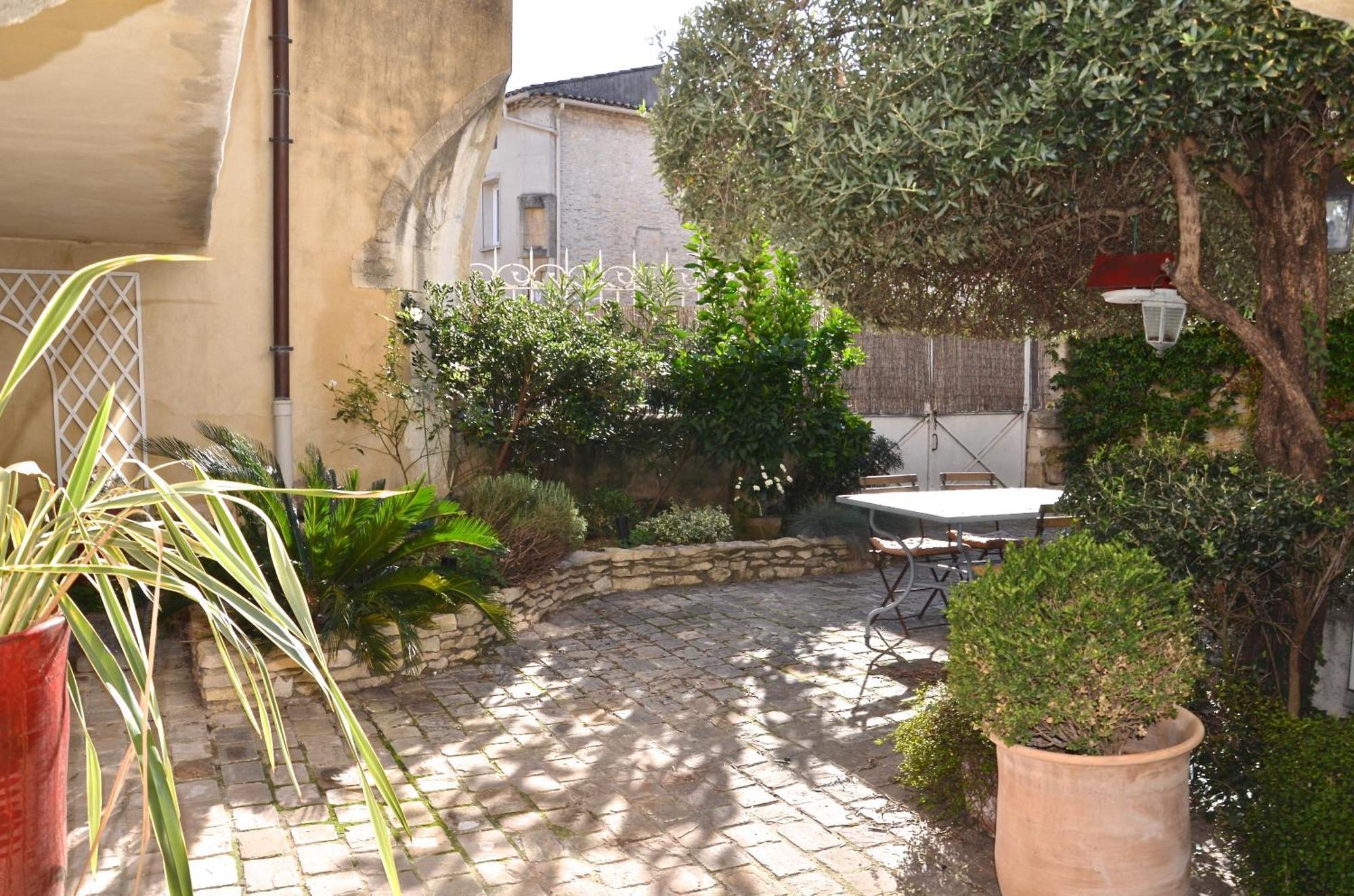 Locus Amoenus * Lirac